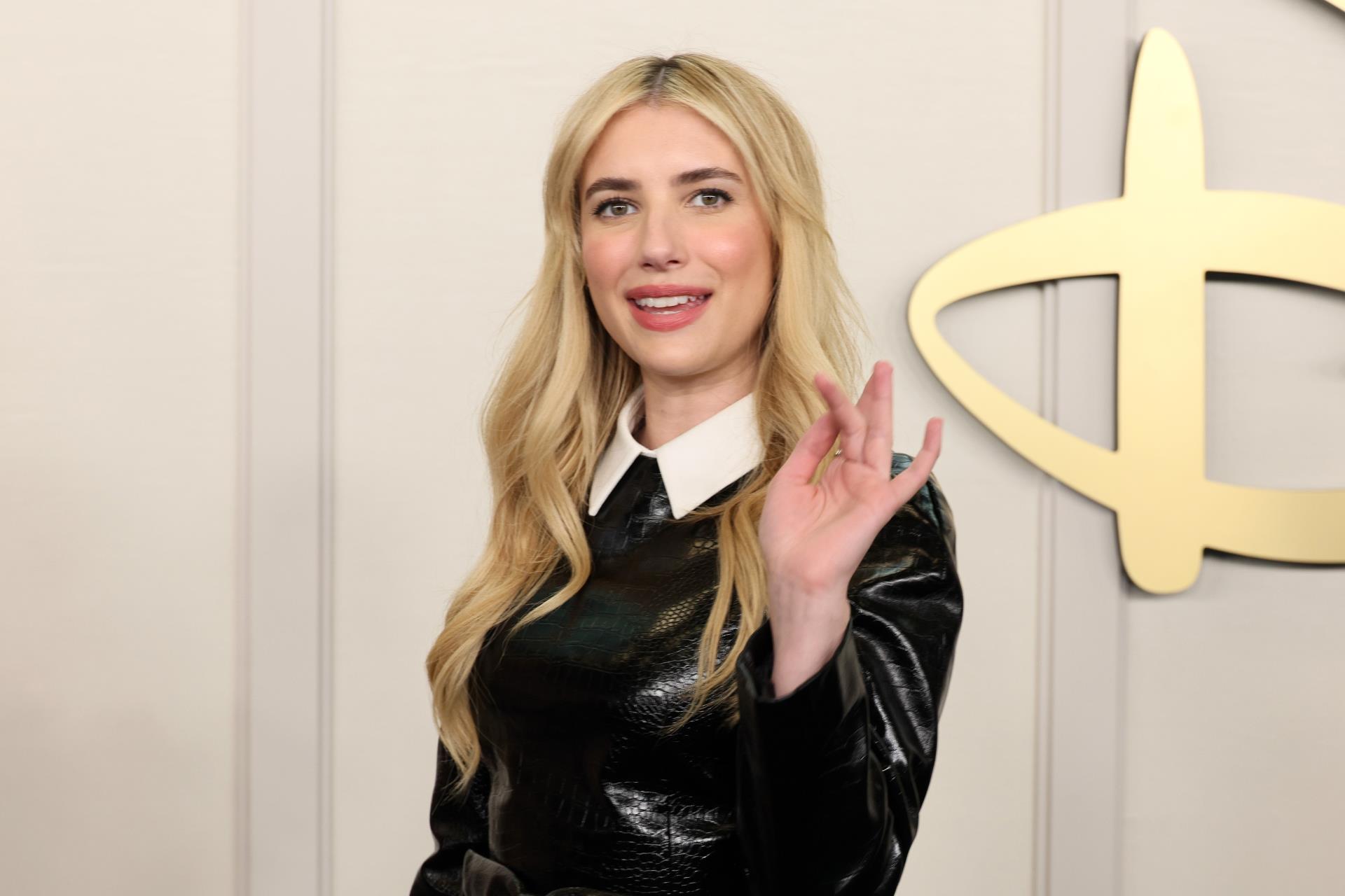 Emma Roberts Says ‘Fame’ Isn’t ‘My Goal’ After Watching Aunt Julia Roberts, Nepo Baby Critics Are Harder on Women: ‘Why Is No One Calling Out George Clooney?’