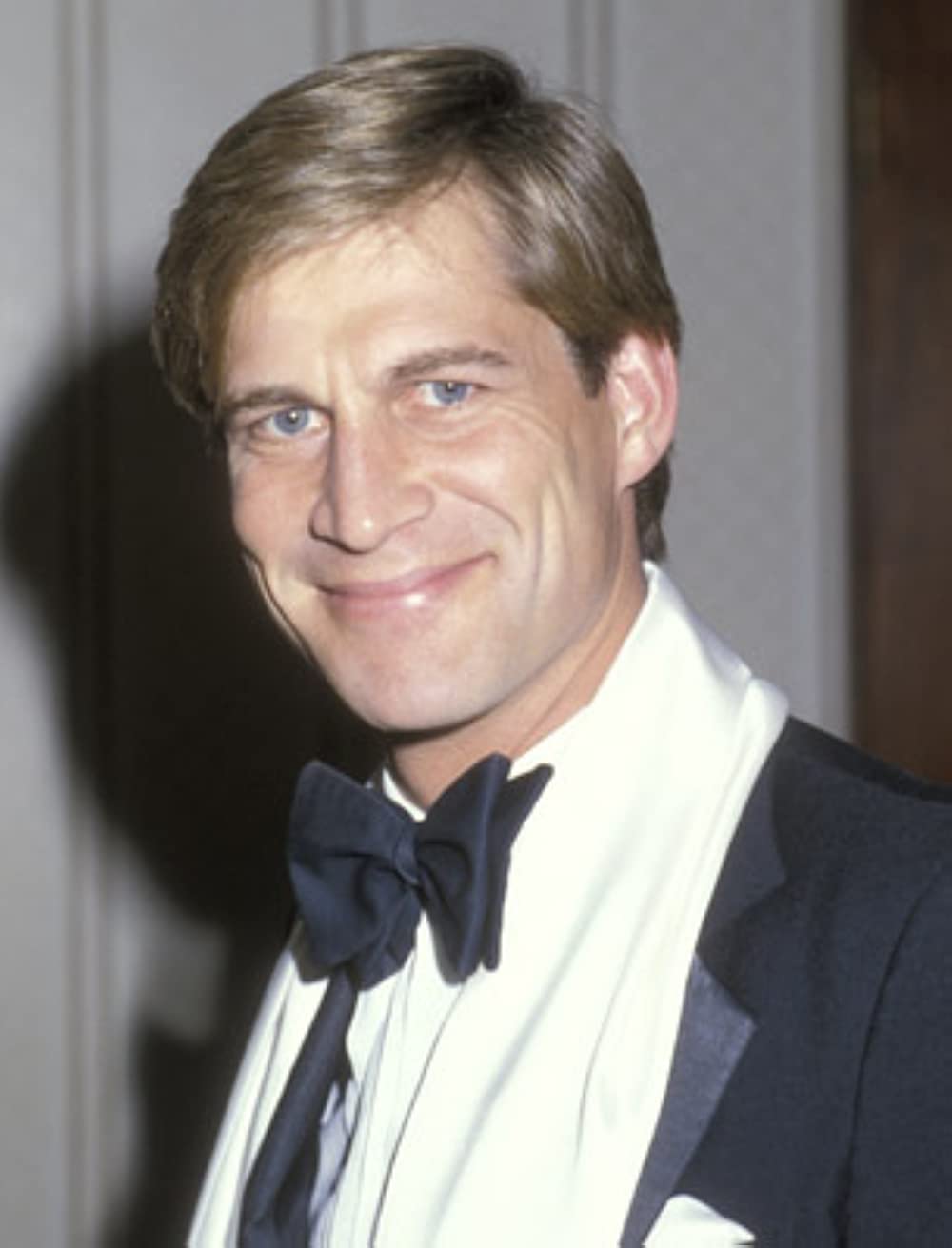 Simon MacCorkindale